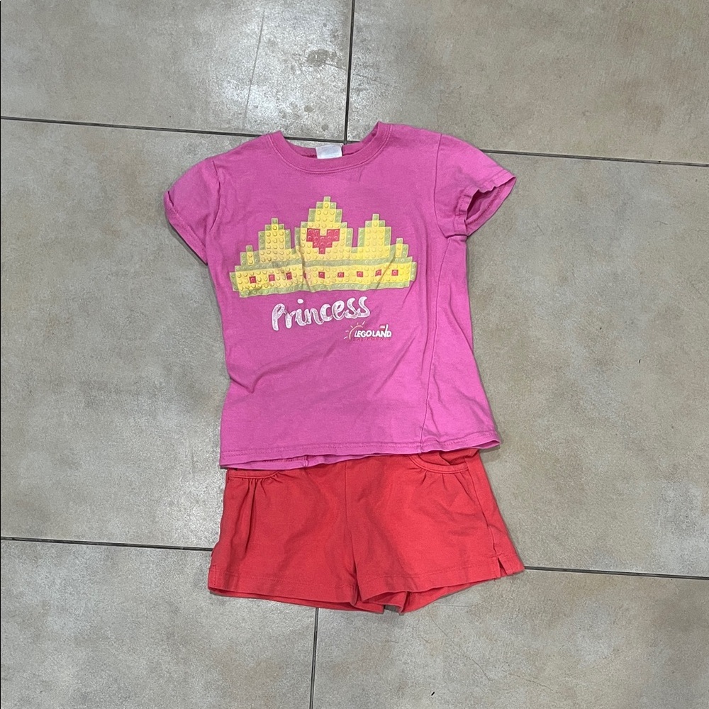 Girls Legoland princess pink tshirt and Gymboree orange shorts, size 5T